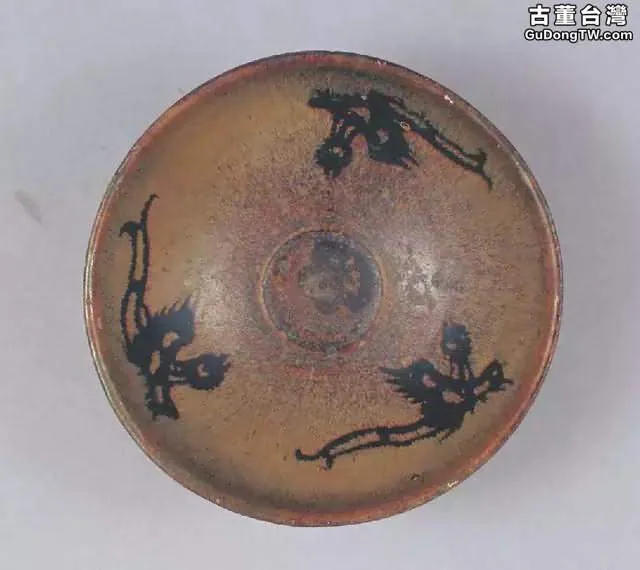 吉州窯瓷器的裝飾絕技：剪紙貼花