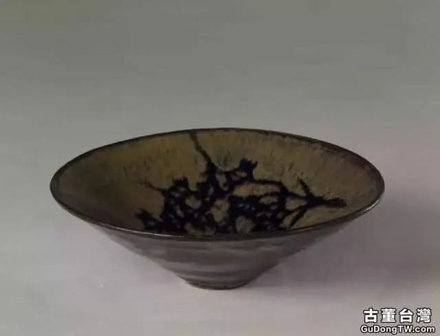 吉州窯瓷器的裝飾絕技：剪紙貼花