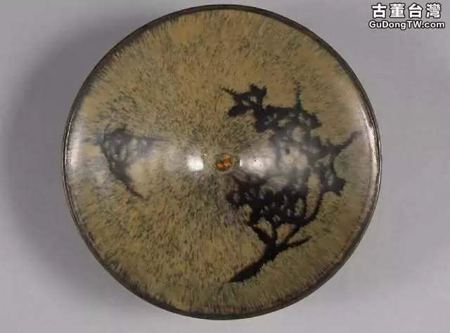 吉州窯瓷器的裝飾絕技：剪紙貼花