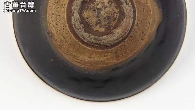 一個精美的吉州窯碗