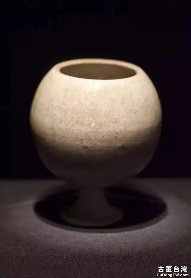 高足杯:元代瓷器中最流行的器型