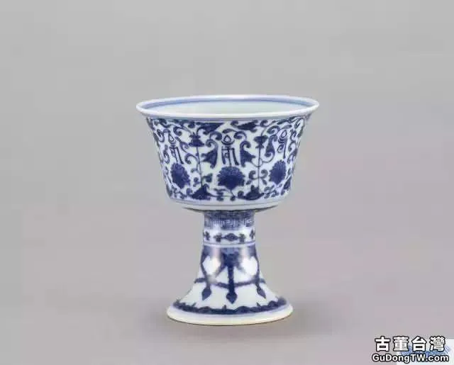 高足杯:元代瓷器中最流行的器型