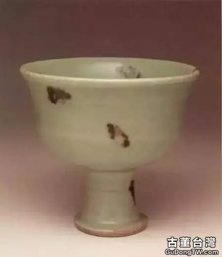高足杯:元代瓷器中最流行的器型
