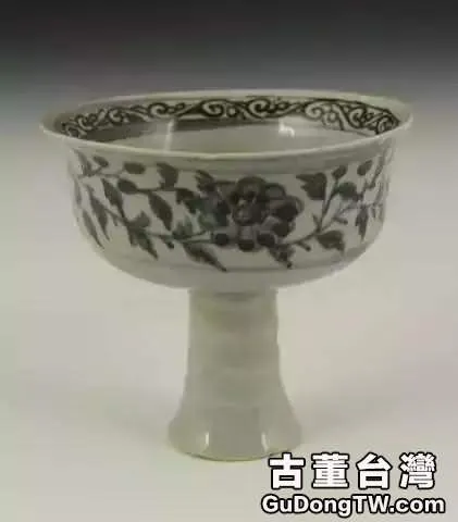 高足杯:元代瓷器中最流行的器型
