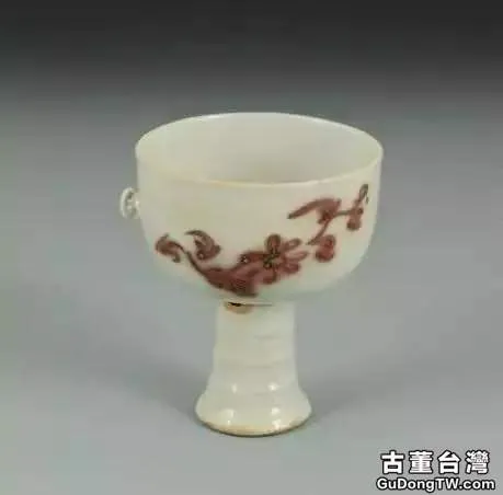 高足杯:元代瓷器中最流行的器型
