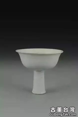 高足杯:元代瓷器中最流行的器型