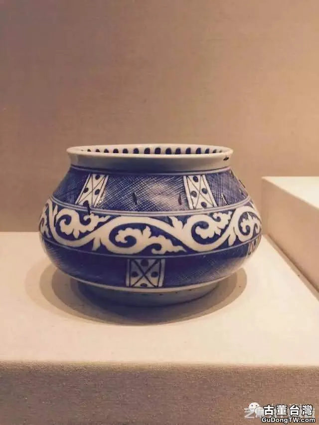 明代御窯瓷器——景德鎮御窯遺址出土與故宮博物院藏傳世洪武瓷器