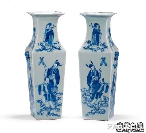 清豆青釉青花八仙人物方瓶一對(共3張圖片)-古董台灣