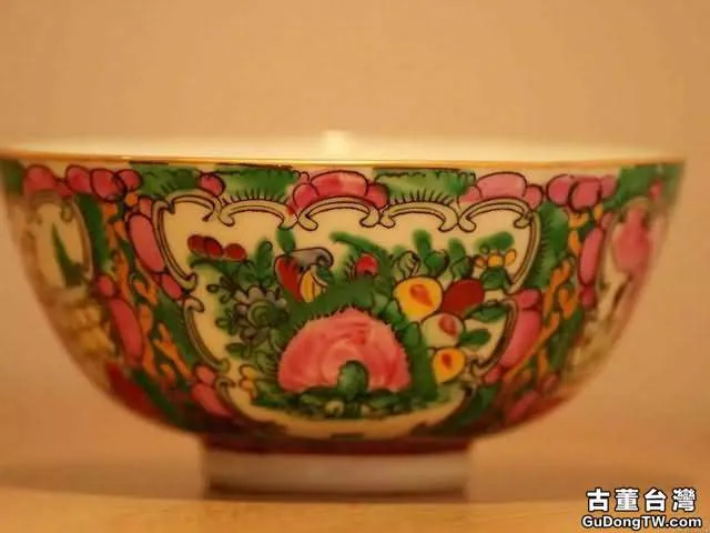 廣彩：廣州地區釉上彩瓷藝術