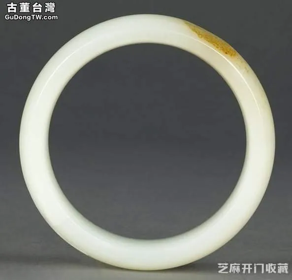 佩戴羊脂玉手鐲的好處有哪些 怎麼鑒別真假