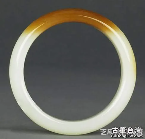 佩戴羊脂玉手鐲的好處有哪些 怎麼鑒別真假