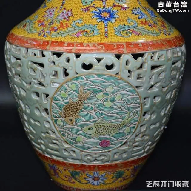 極品琺琅彩開光魚藻紋盤口瓶瓷器珍寶皇室貴族使用奢侈品