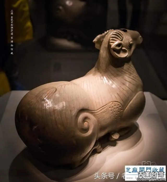 實拍中國國家博物館精品文物之三國青瓷羊形燭台