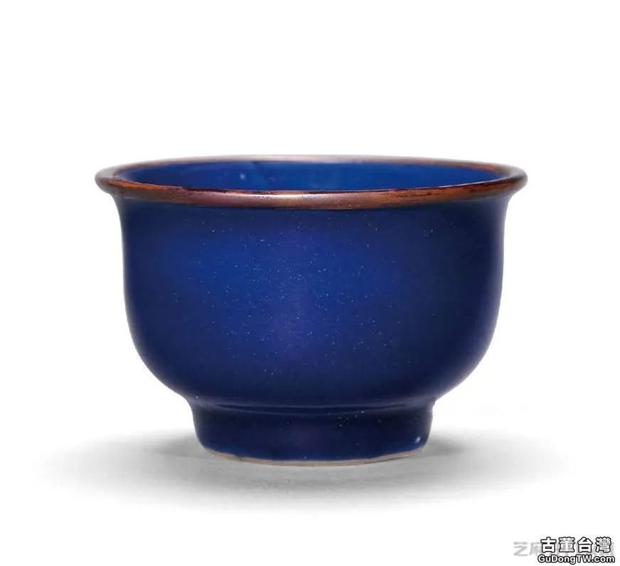 藍釉瓷器價格如何 哪種更珍貴
