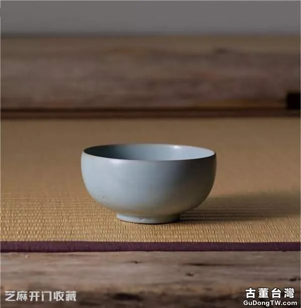 汝窯天青釉瓷器
