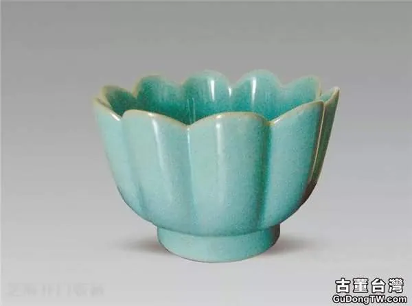 汝窯天青釉瓷器