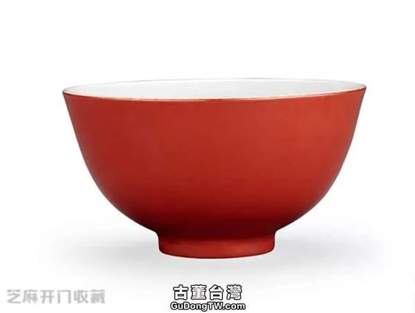 嘉慶礬紅彩瓷器特徵