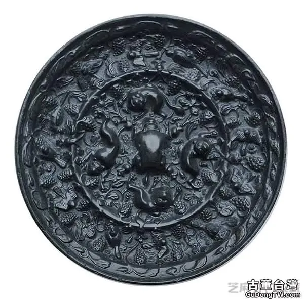 唐代海獸葡萄紋銅鏡
