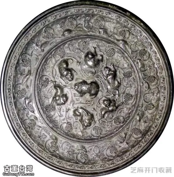 唐代海獸葡萄紋銅鏡
