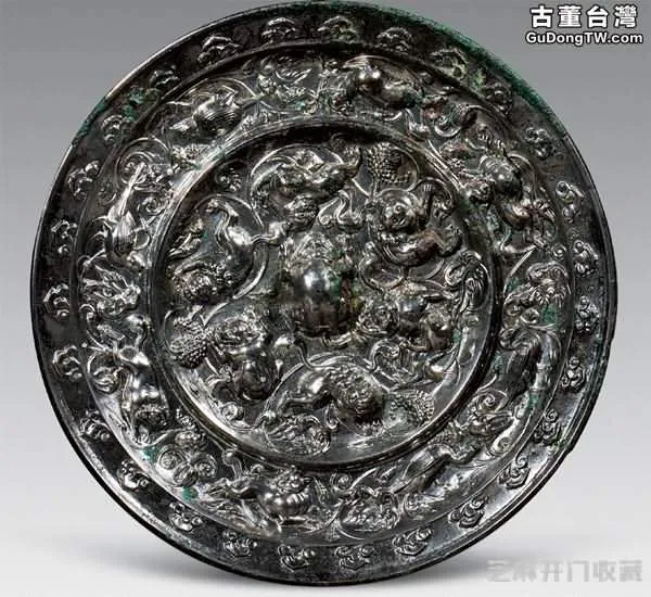 唐代海獸葡萄紋銅鏡