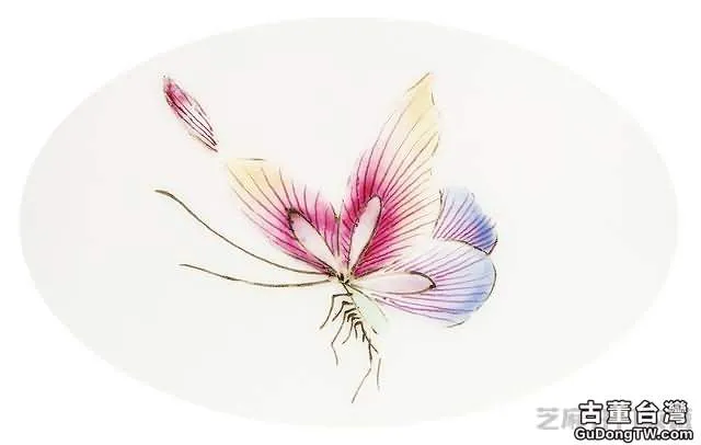 雍正 粉彩折枝秋實紋天球瓶