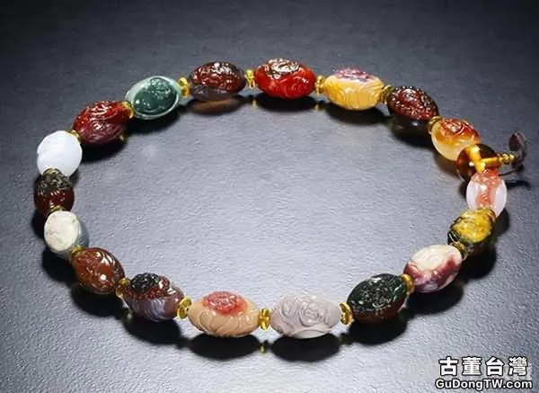 阿拉善玉 戈壁上的彩虹寶石 收藏價值被看好