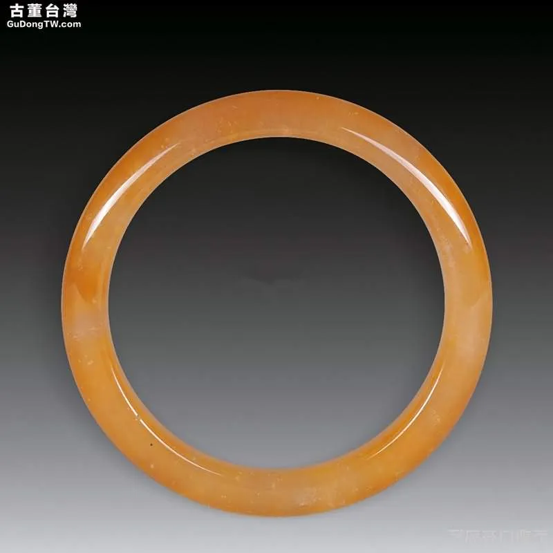 挑選黃龍玉手鐲的三大技巧 個個重要
