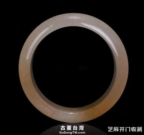 挑選黃龍玉手鐲的三大技巧 個個重要