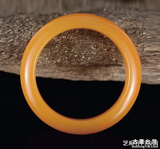 挑選黃龍玉手鐲的三大技巧 個個重要