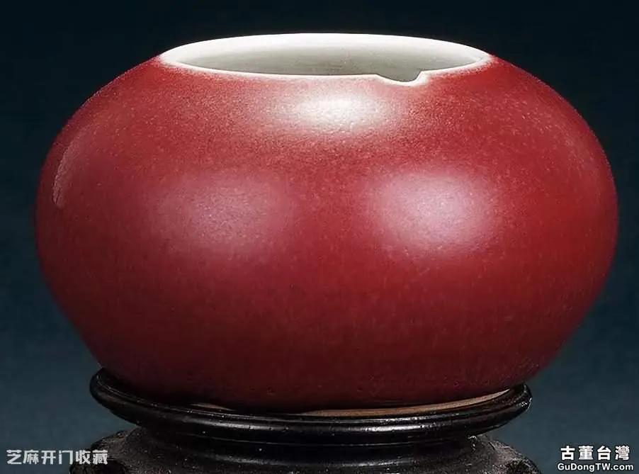 清代早期祭紅瓷器為什麼是暗紅色