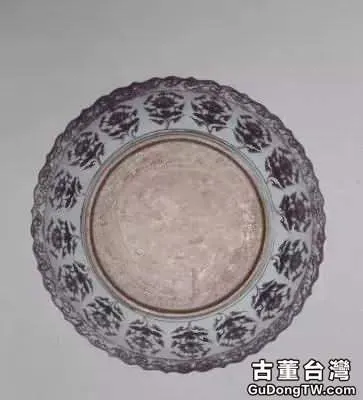 洪武釉裡紅瓷器：朱元璋的紅色情結
