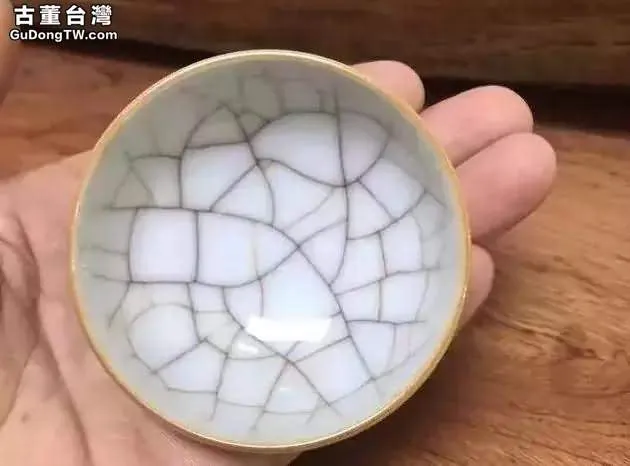 瓷器小竅門：汝瓷開片