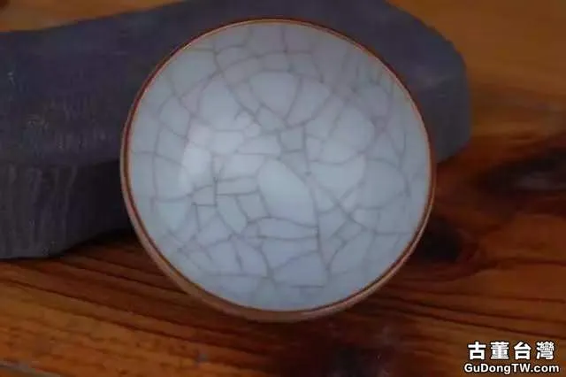 瓷器小竅門：汝瓷開片