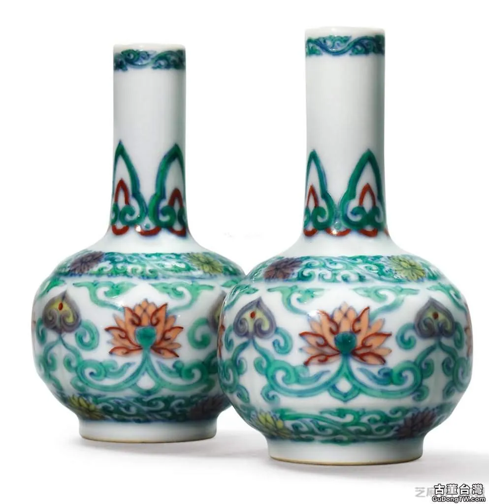 明清斗彩瓷器的發展特徵與收藏鑒賞