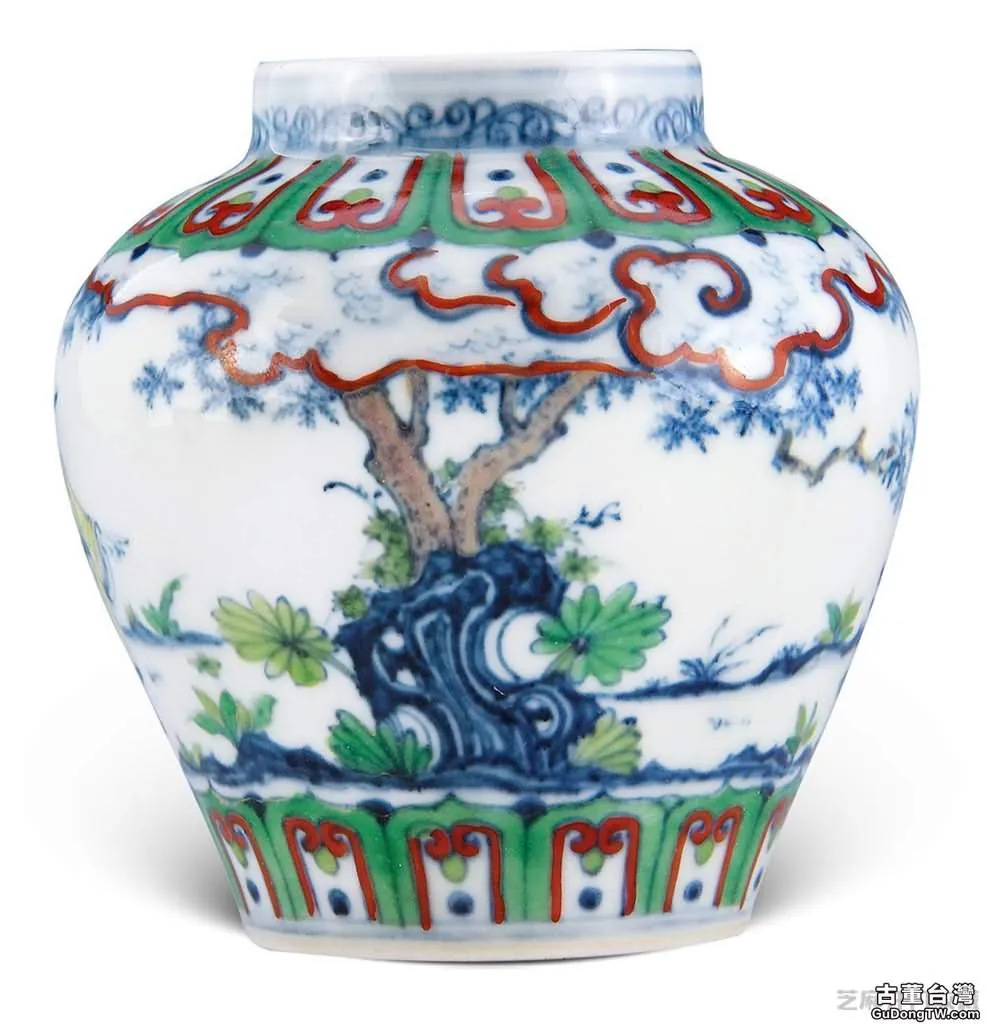 明清斗彩瓷器的發展特徵與收藏鑒賞