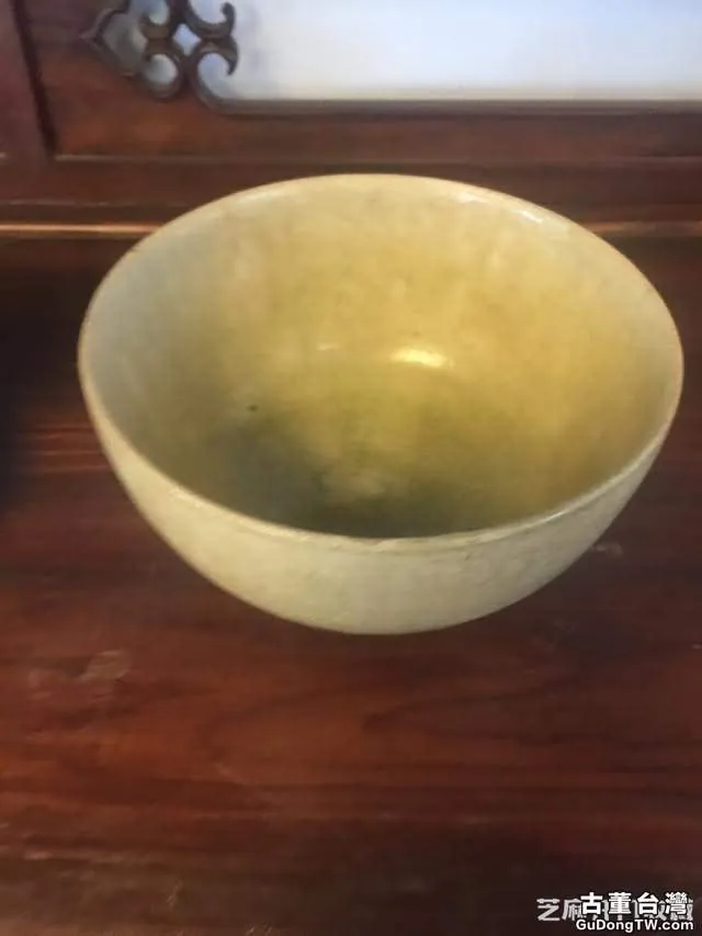 我對朋友收藏的北齊青瓷的鑒定
