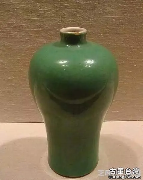 「脫口垂足郎不流」，為何郎窯紅仿品大多有形無神，有色無彩？