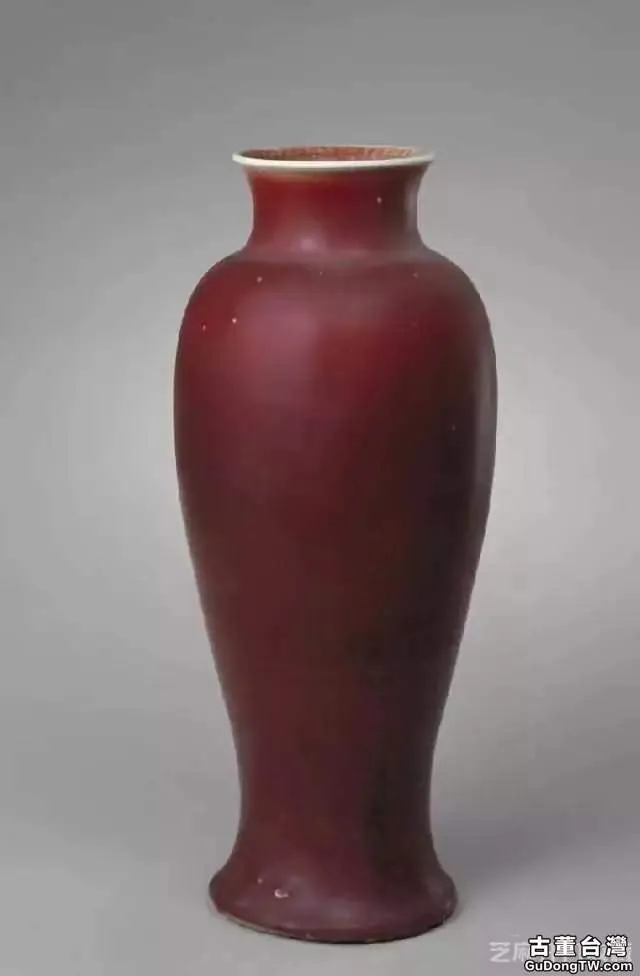 「脫口垂足郎不流」，為何郎窯紅仿品大多有形無神，有色無彩？