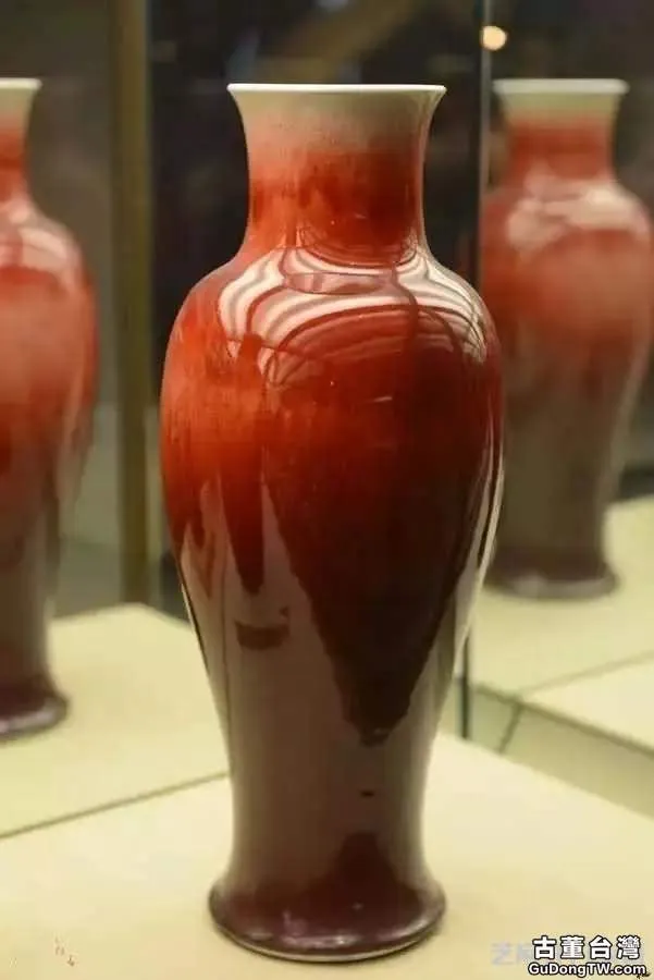 「脫口垂足郎不流」，為何郎窯紅仿品大多有形無神，有色無彩？