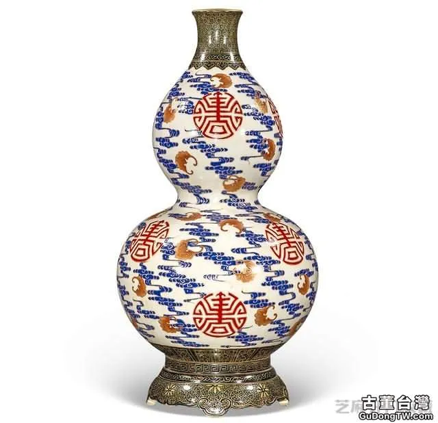 雍正 洋彩礬紅描金福壽雲紋連座葫蘆瓶（對）