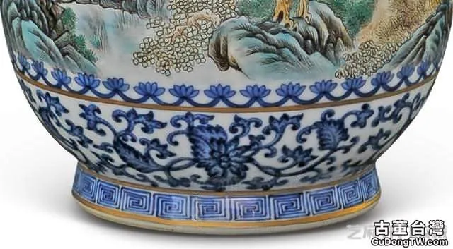 乾隆 青花粉彩山水紋柿耳瓶