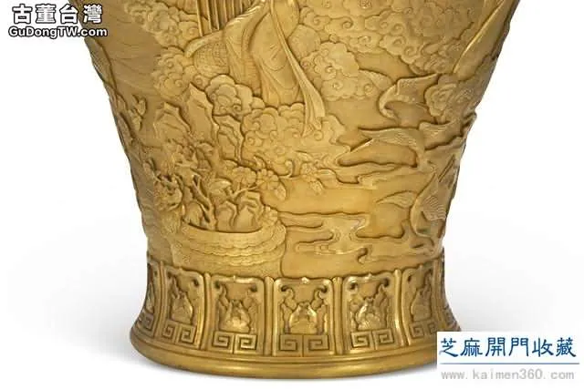 雍正 鎏金凸雕人物故事鋪首撇口瓶