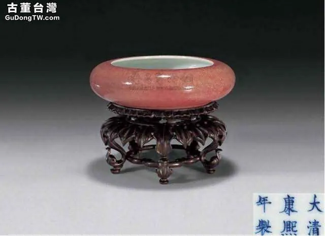 清 康熙豇豆紅釉瓷器有「尤物醉釉」之稱