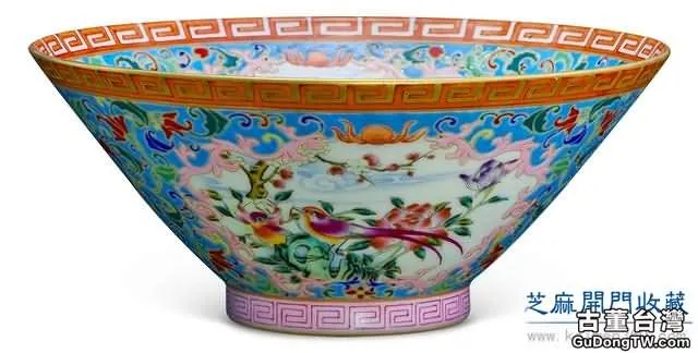 雍正 粉彩纏枝蓮紋笠式碗