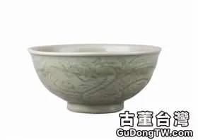 明代龍泉官窯龍紋碗