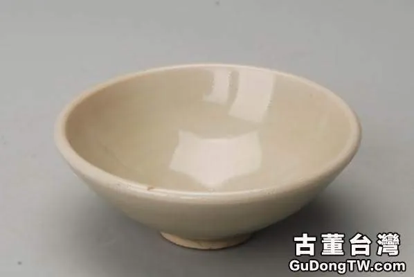 宋代耀州窯月白釉碗