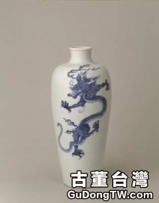 康熙龍紋瓶.webp