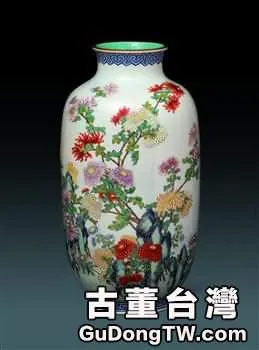 粉彩菊花紋燈籠瓶