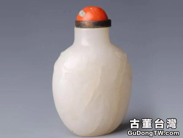 和田玉鼻煙壺